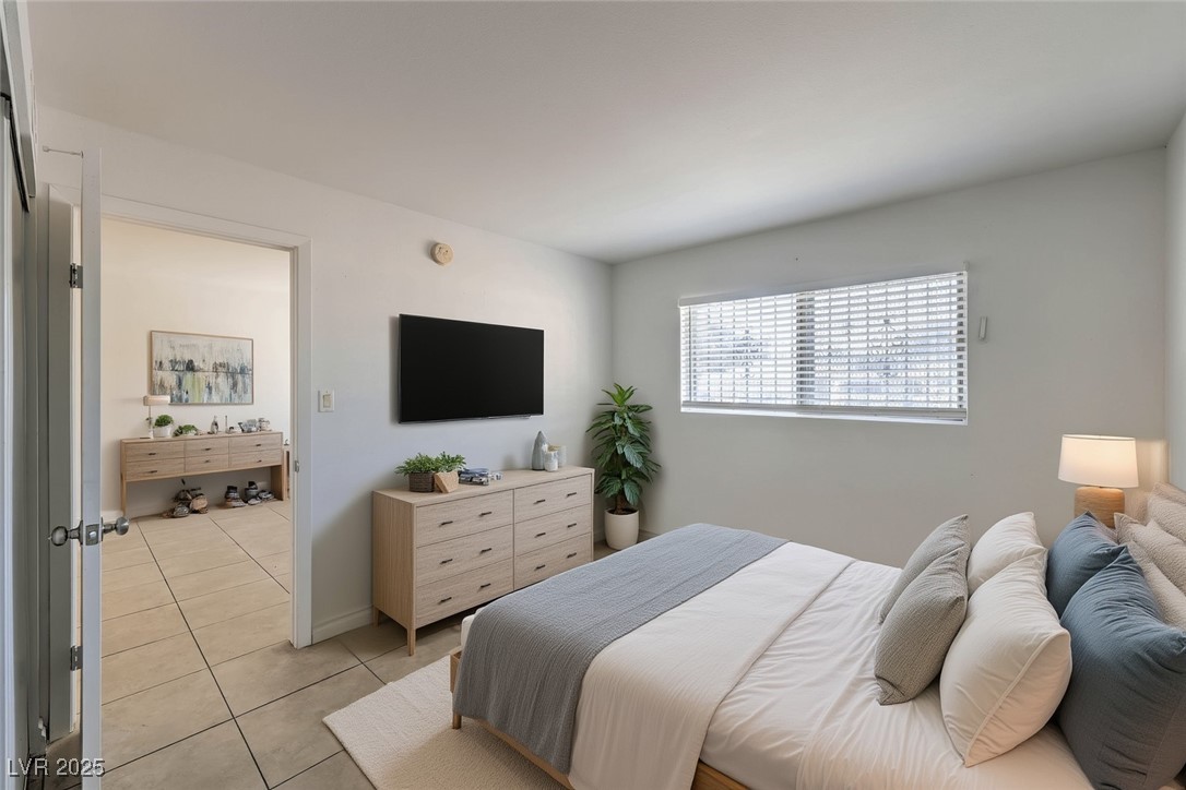 3720 Royal Crest Street 4 & 5 Las Vegas NV 89119