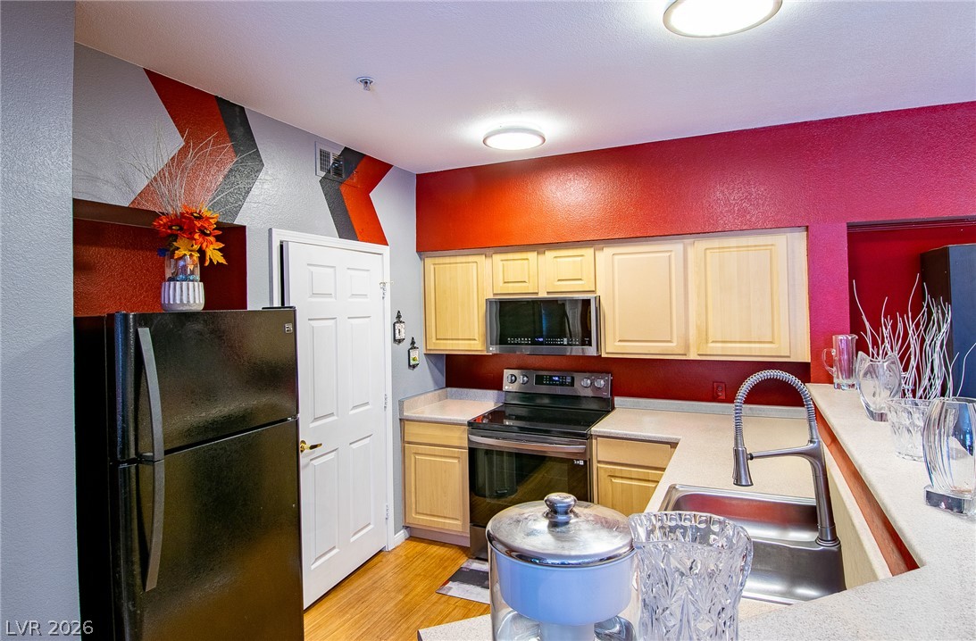 6955 North Durango Drive 2005 Las Vegas NV 89149