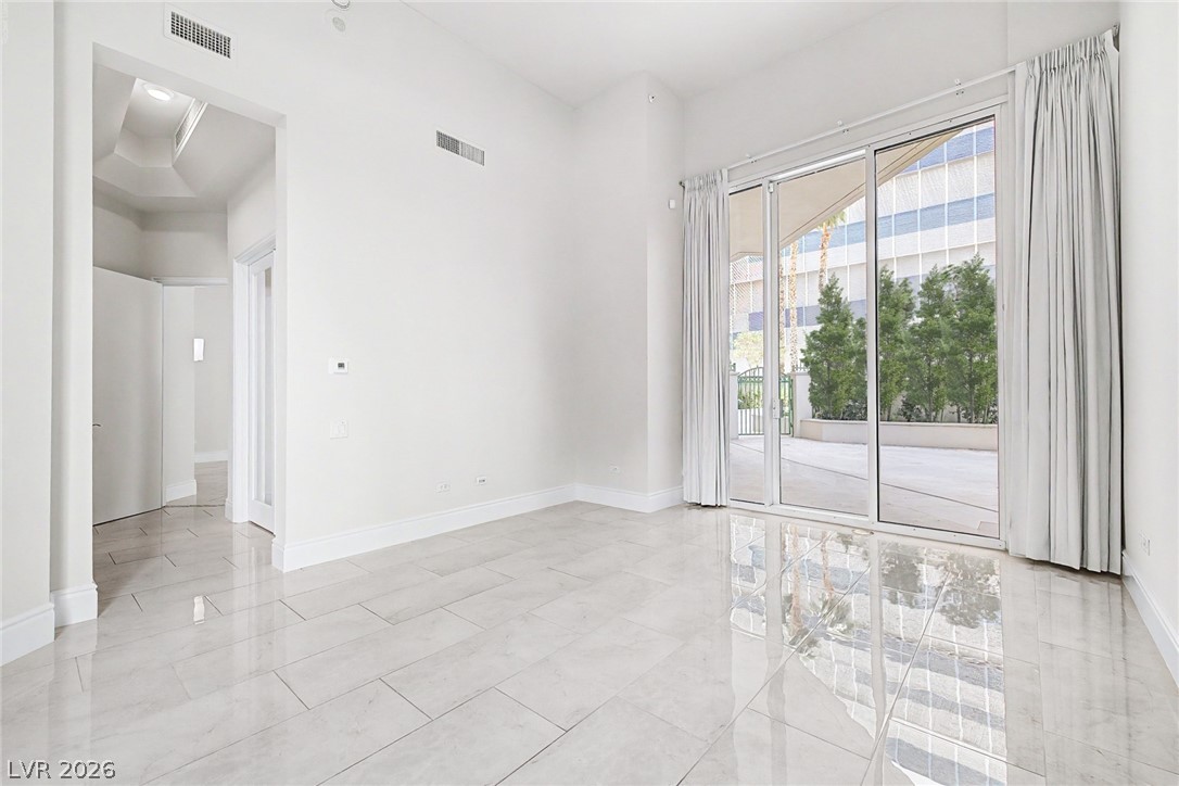 2877 Paradise Road 104 Las Vegas NV 89109