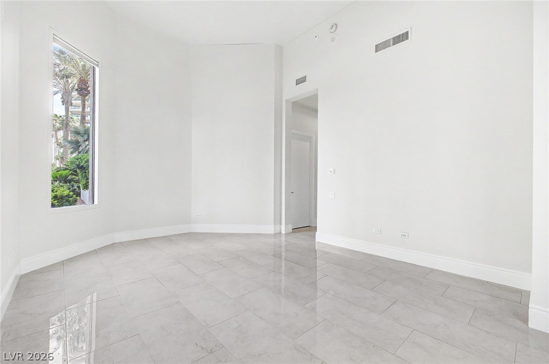 2877 Paradise Road 104 Las Vegas NV 89109