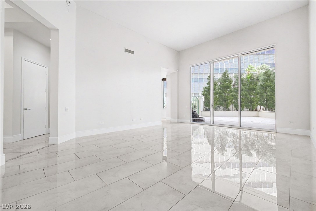 2877 Paradise Road 104 Las Vegas NV 89109