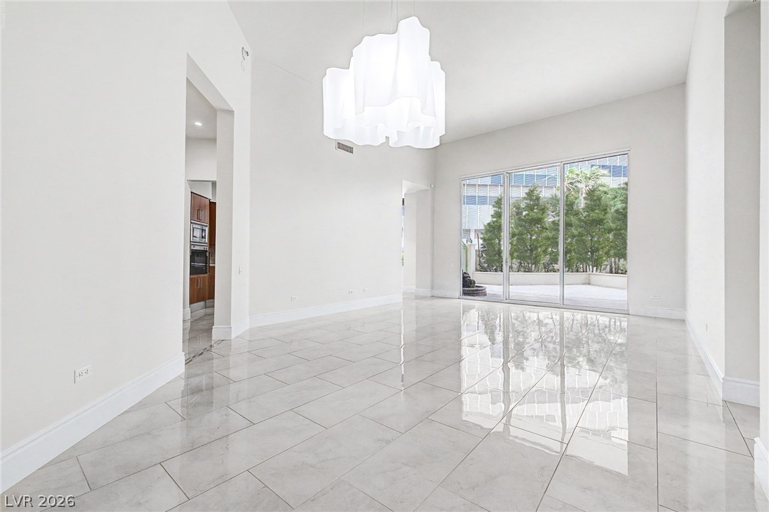 2877 Paradise Road 104 Las Vegas NV 89109