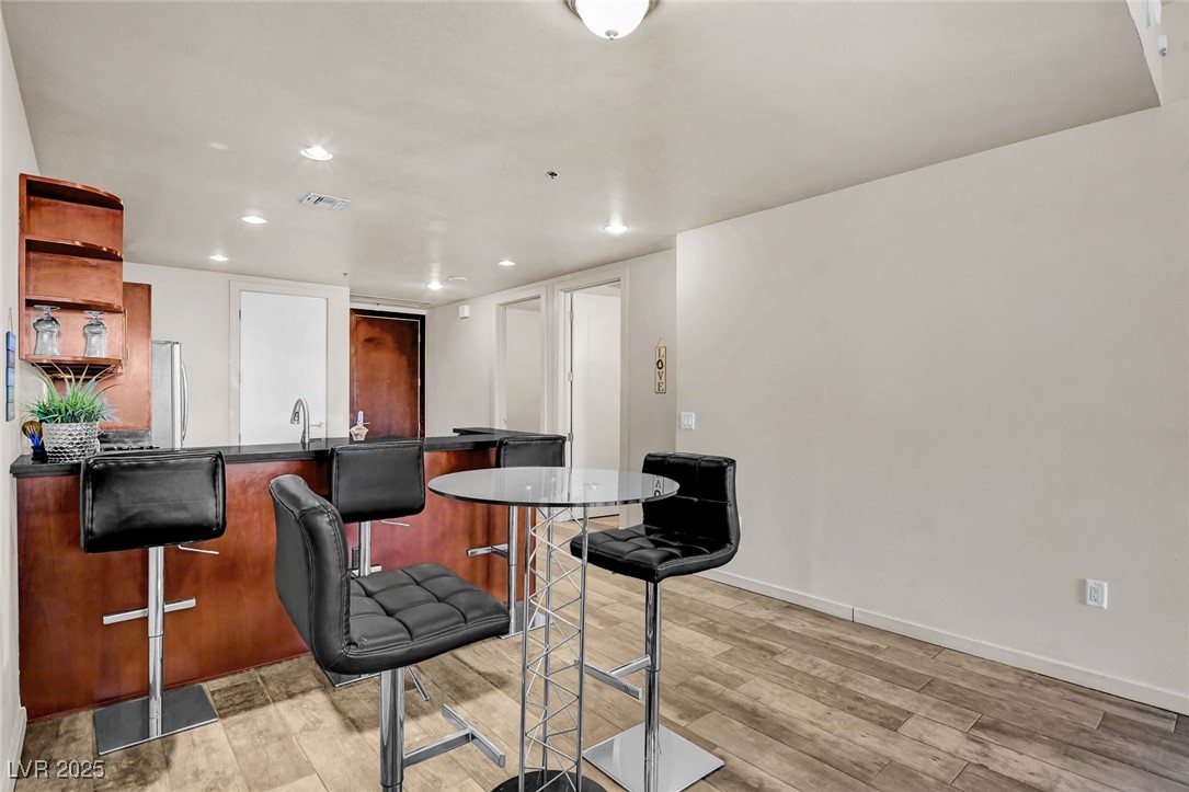 4575 Dean Martin Drive 711 Las Vegas NV 89103