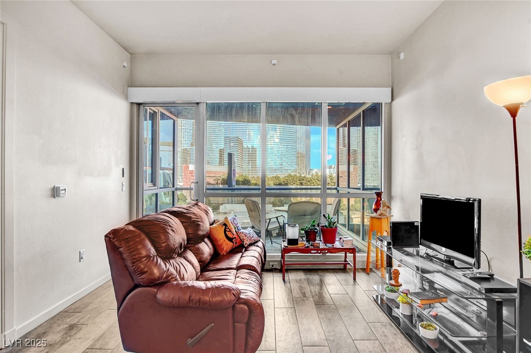 4575 Dean Martin Drive 711 Las Vegas NV 89103