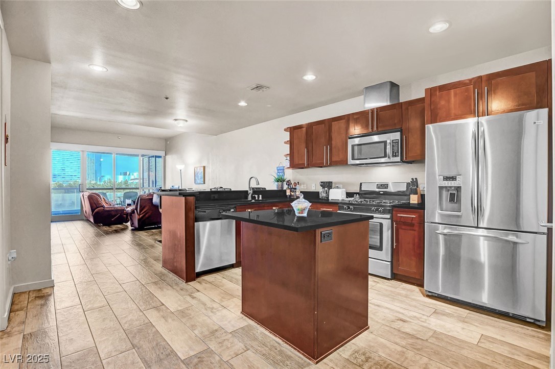 4575 Dean Martin Drive 711 Las Vegas NV 89103