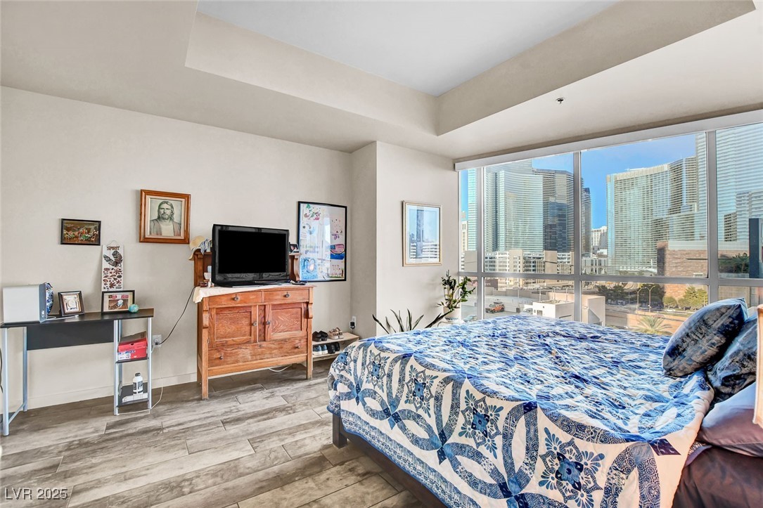 4575 Dean Martin Drive 711 Las Vegas NV 89103