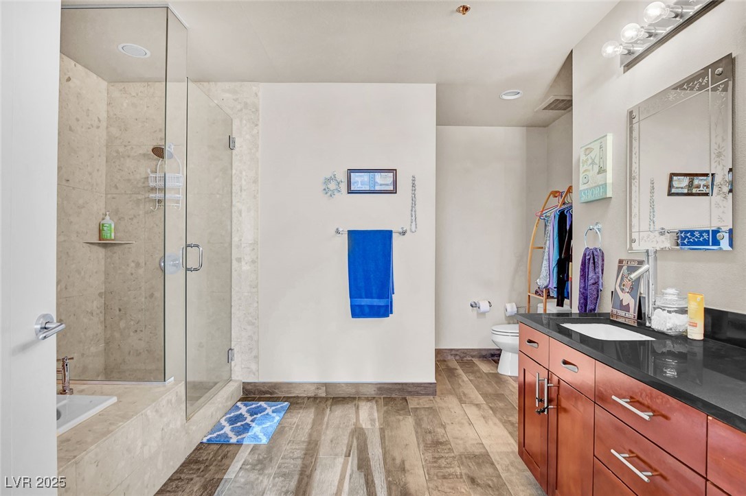 4575 Dean Martin Drive 711 Las Vegas NV 89103