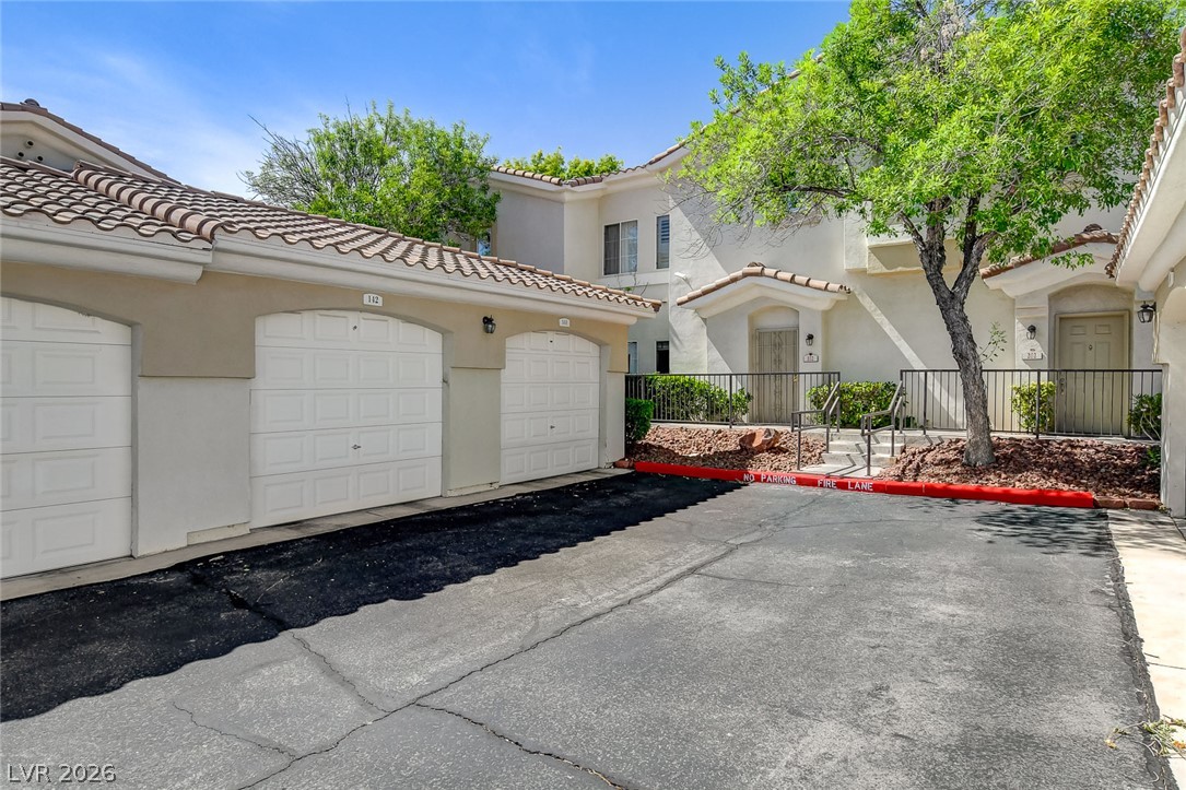 1520 Ruby Cliffs Lane 203 Las Vegas NV 89144