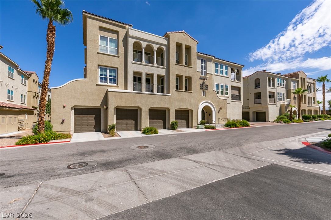 2555 Hampton Road 3203 Henderson NV 89052
