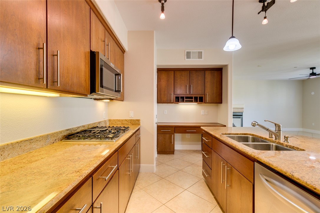2555 Hampton Road 3203 Henderson NV 89052