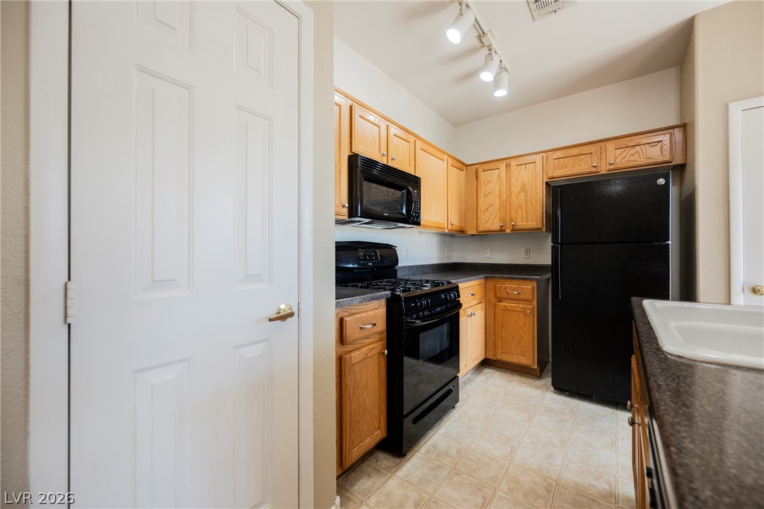 6320 Snap Ridge Street 201 North Las Vegas NV 89081