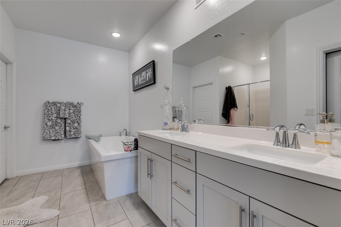 2555 Hampton Road 4104 Henderson NV 89052