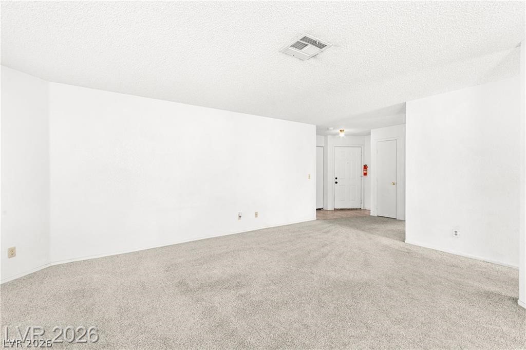 6867 Tamarus Street 104 Las Vegas NV 89119