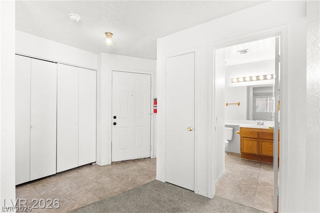 6867 Tamarus Street 104 Las Vegas NV 89119