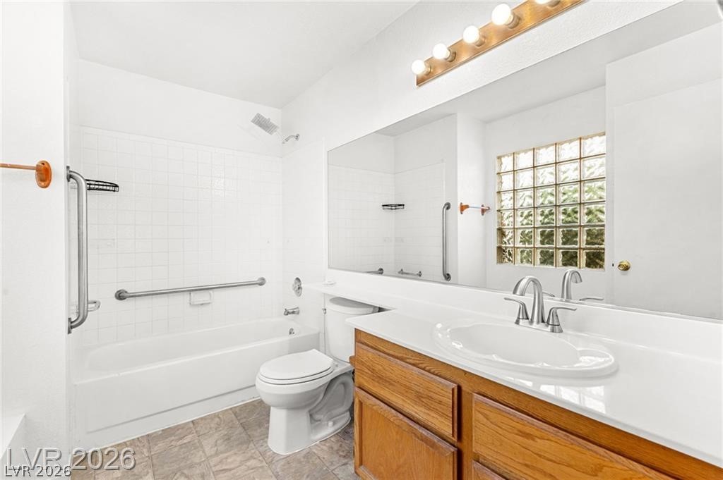 6867 Tamarus Street 104 Las Vegas NV 89119