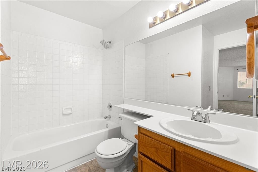 6867 Tamarus Street 104 Las Vegas NV 89119