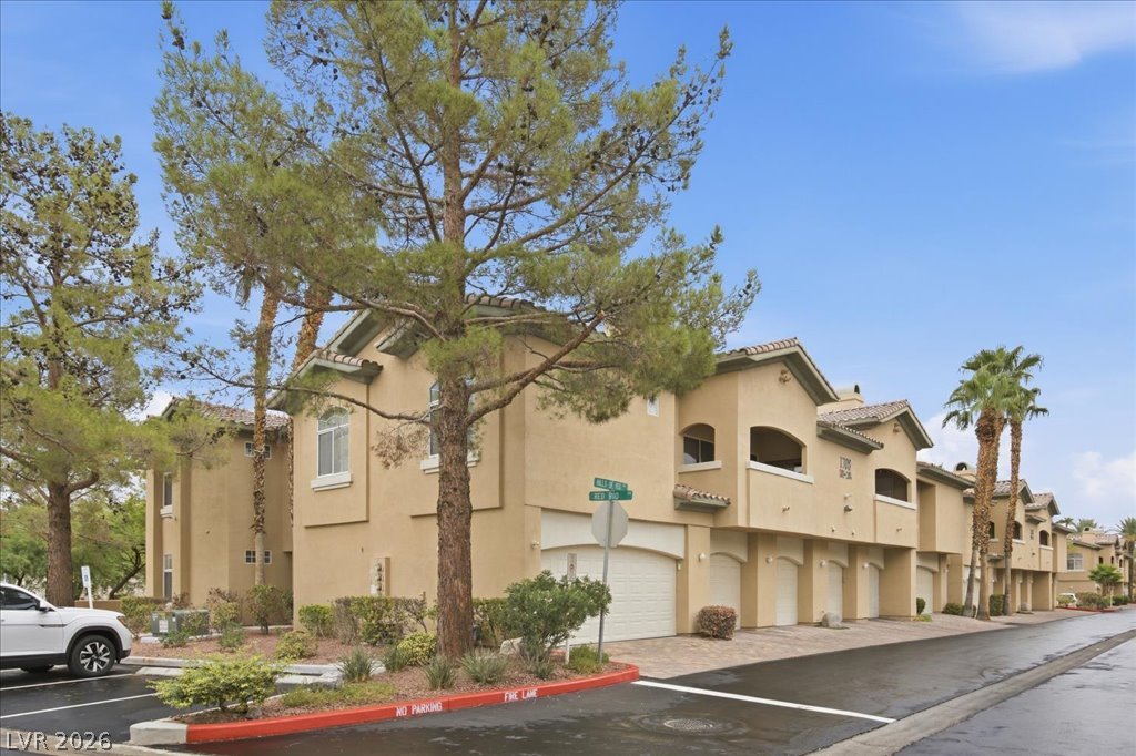1708 Hills Of Red Drive 104 Las Vegas NV 89128