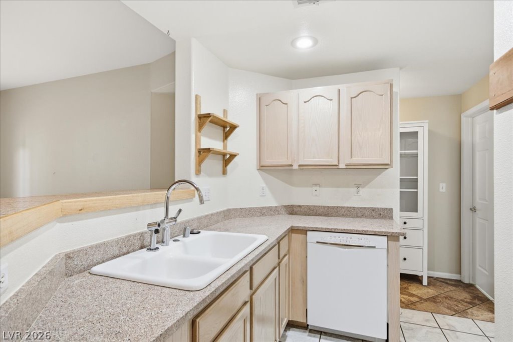1708 Hills Of Red Drive 104 Las Vegas NV 89128