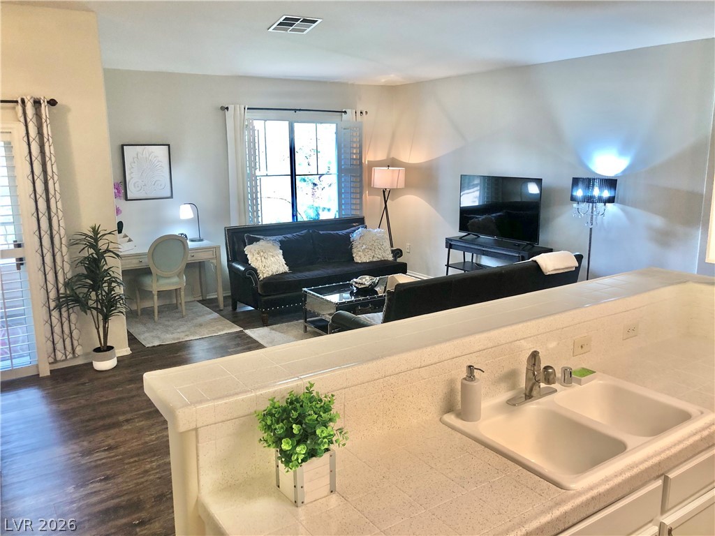 1004 Duckhorn Court 201 Las Vegas NV 89144