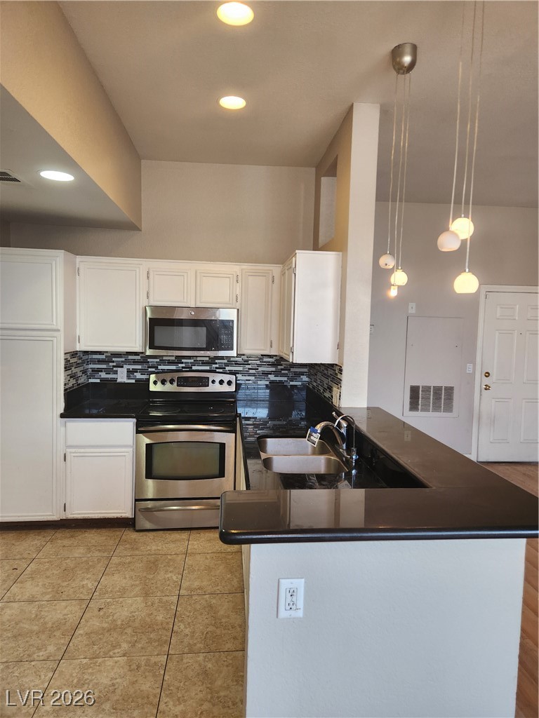 3150 Soft Breezes Drive 2005 Las Vegas NV 89128