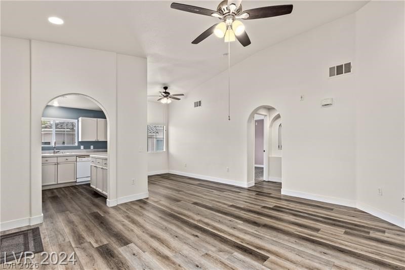 352 Amber Pine Street 201 Las Vegas NV 89144