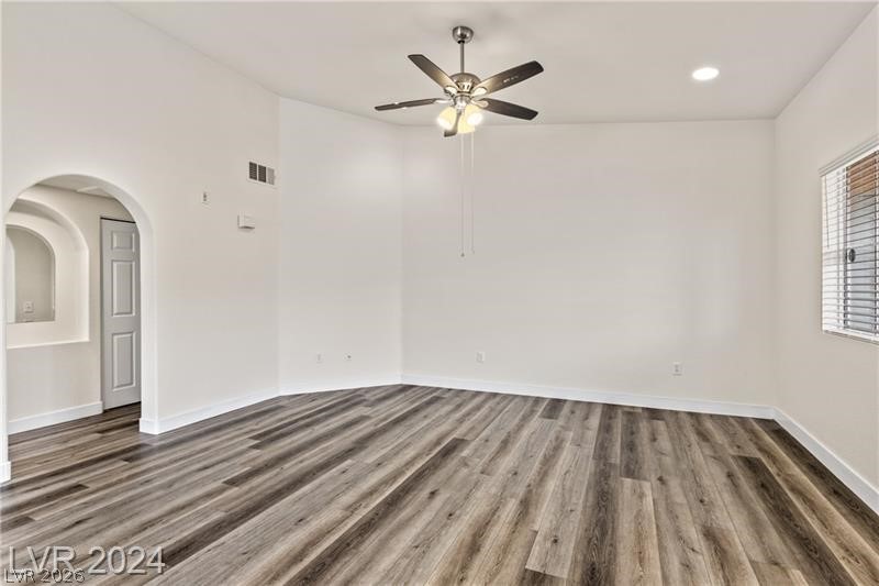 352 Amber Pine Street 201 Las Vegas NV 89144