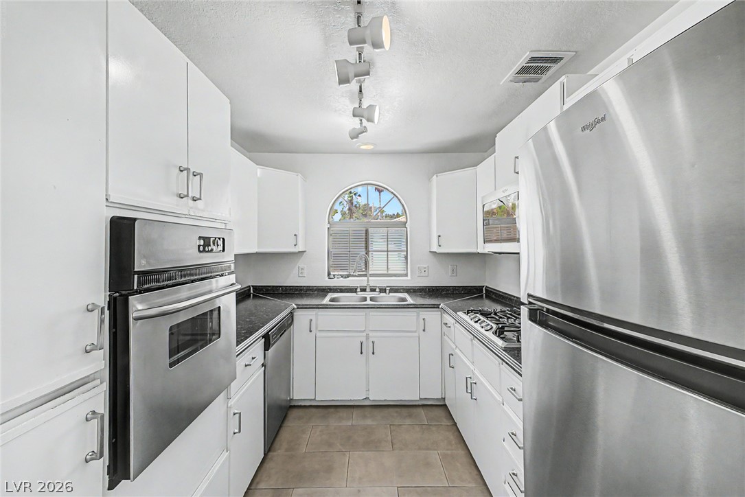 1415 Santa Margarita Street F Las Vegas NV 89146