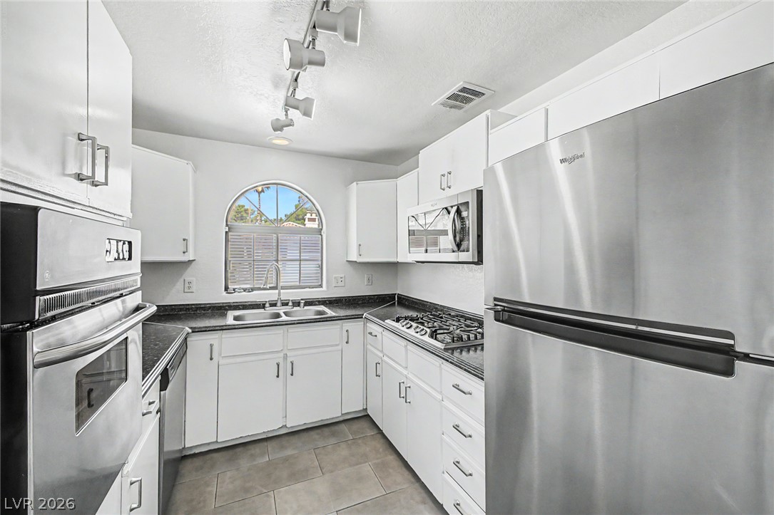 1415 Santa Margarita Street F Las Vegas NV 89146