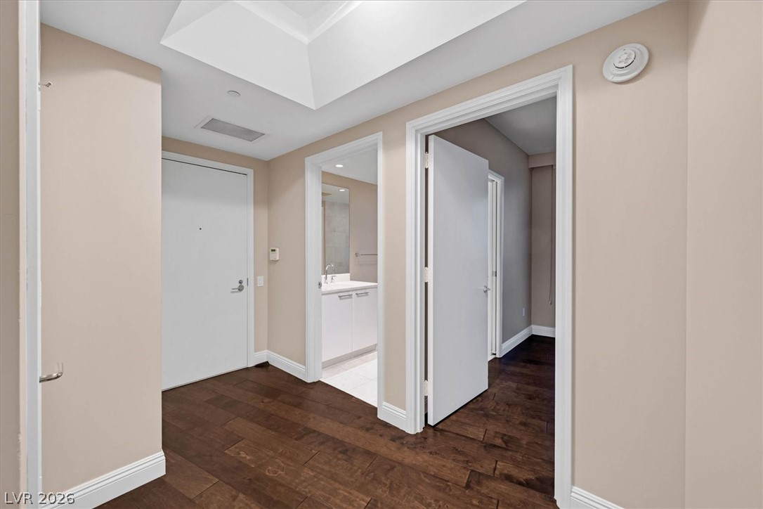 222 Karen Avenue 3802 Las Vegas NV 89109