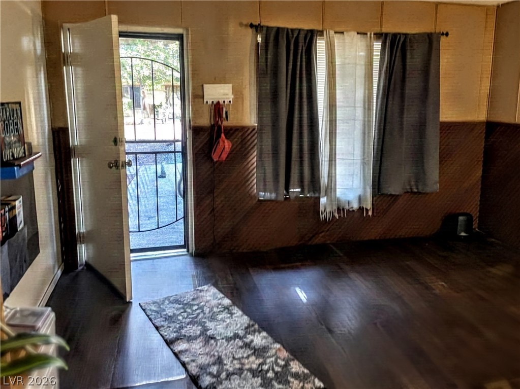 585 South Royal Crest Circle 3 Las Vegas NV 89169