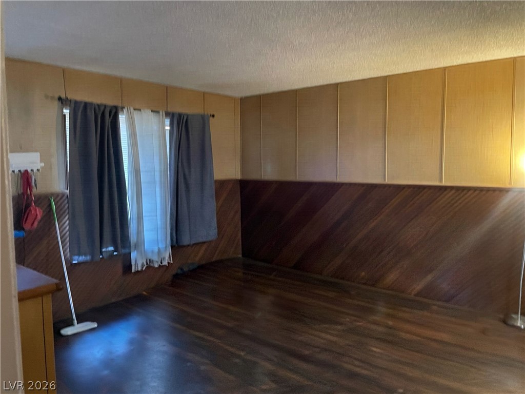 585 South Royal Crest Circle 3 Las Vegas NV 89169