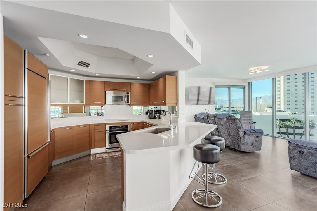 222 Karen Avenue 708 Las Vegas NV 89109