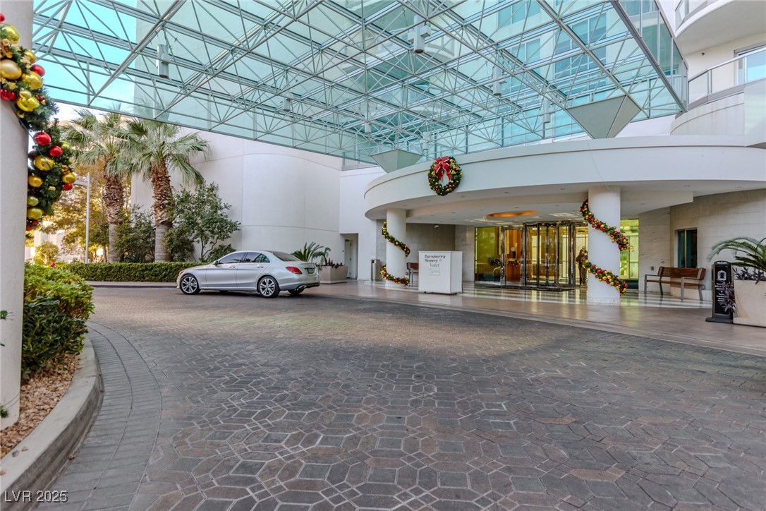 222 Karen Avenue 708 Las Vegas NV 89109