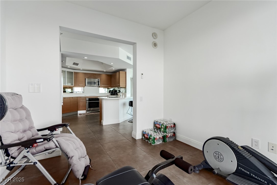222 Karen Avenue 708 Las Vegas NV 89109