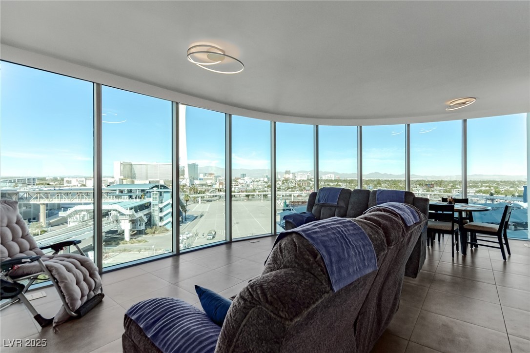 222 Karen Avenue 708 Las Vegas NV 89109