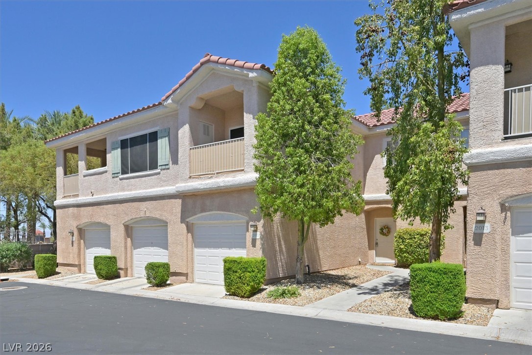 251 South Green Valley Parkway 2012 Henderson NV 89012