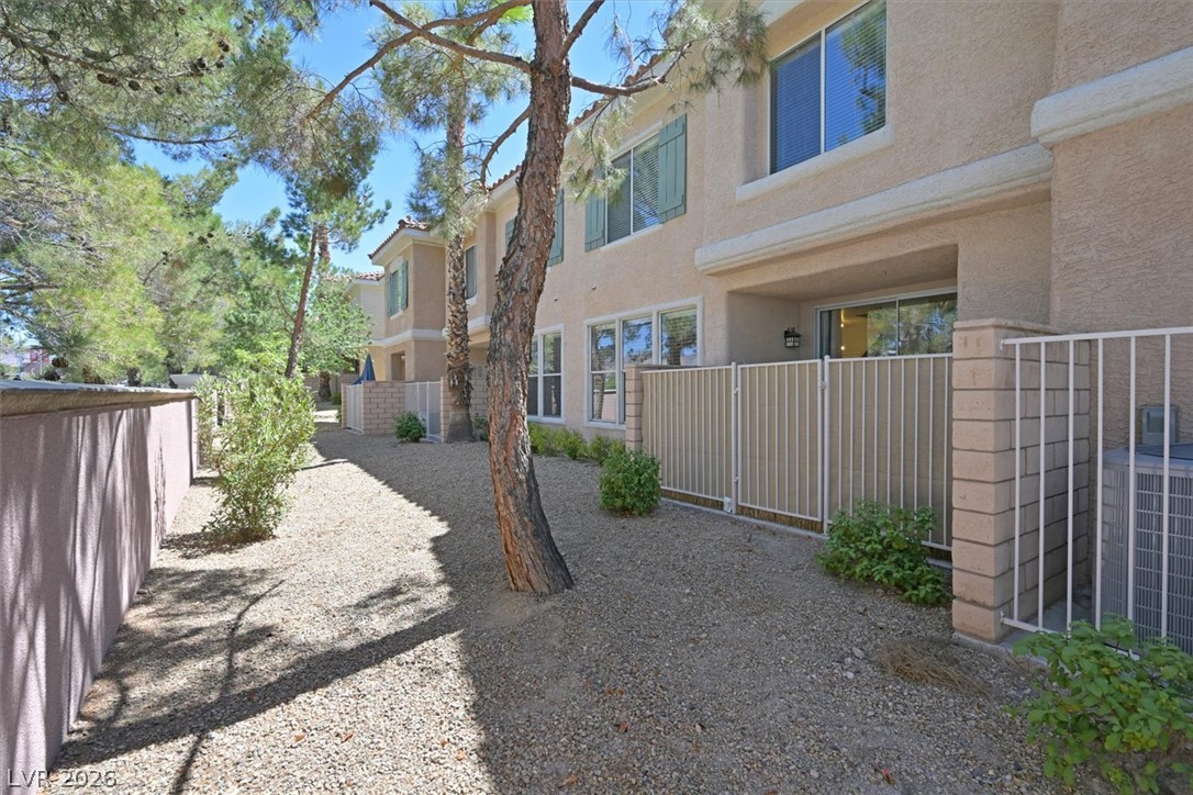 251 South Green Valley Parkway 2012 Henderson NV 89012