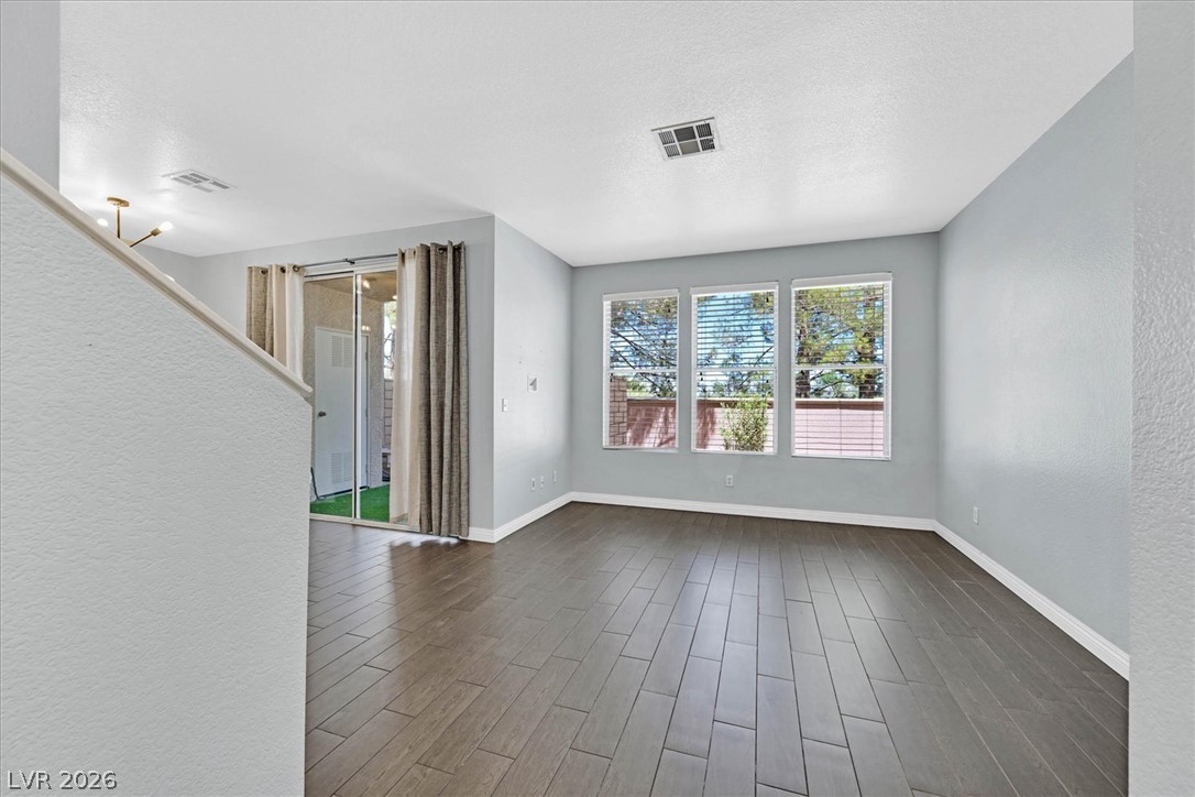 251 South Green Valley Parkway 2012 Henderson NV 89012