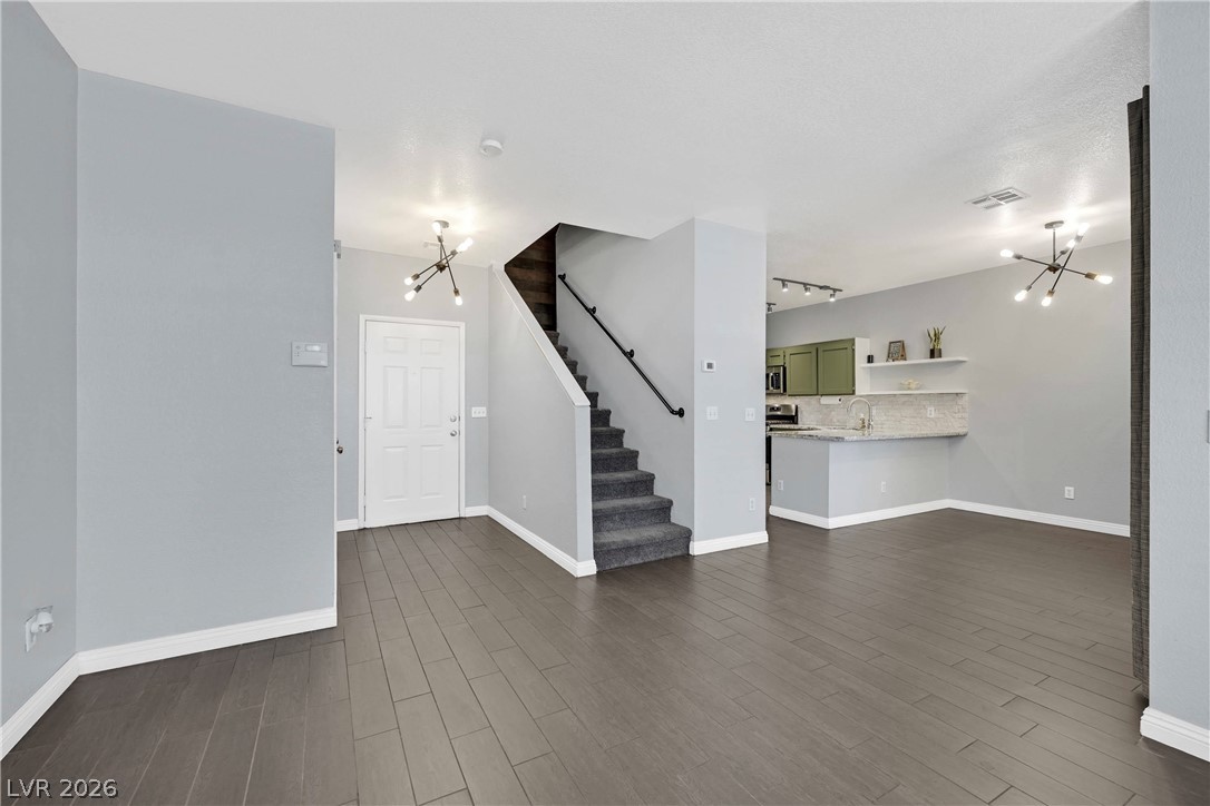 251 South Green Valley Parkway 2012 Henderson NV 89012