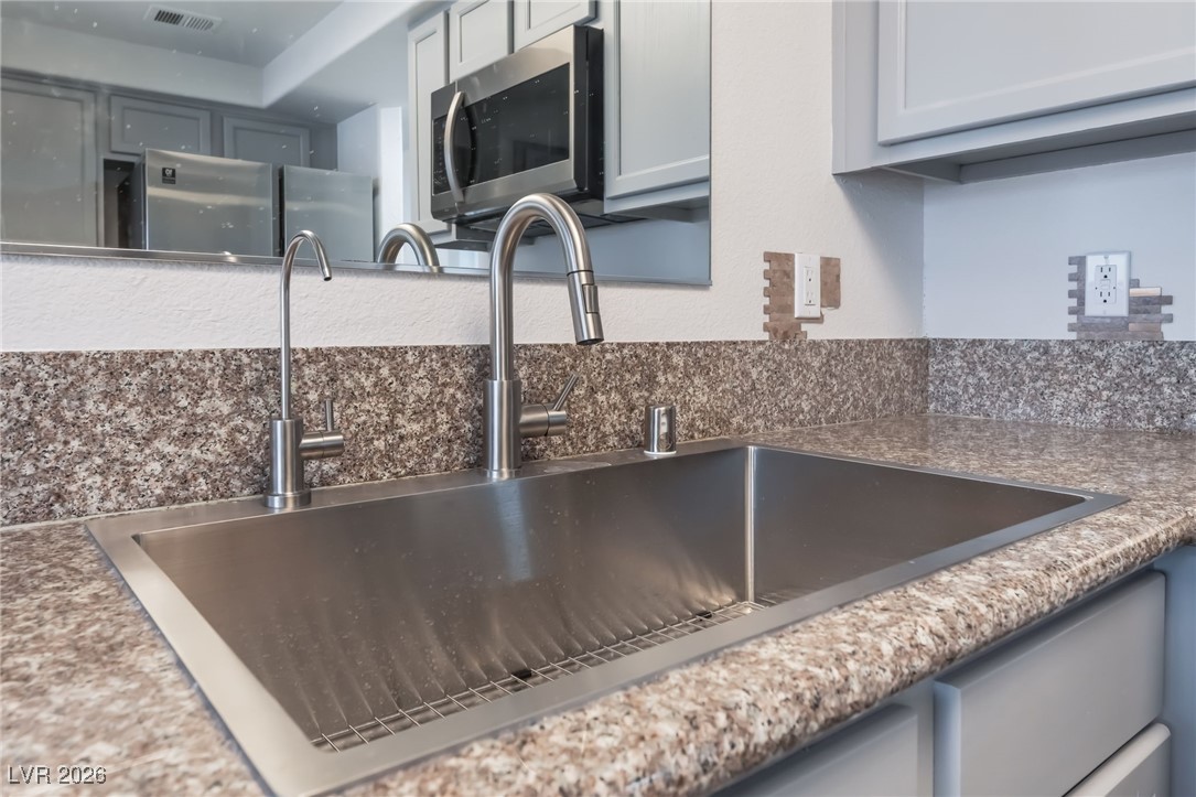 8432 Running Deer Avenue 103 Las Vegas NV 89145