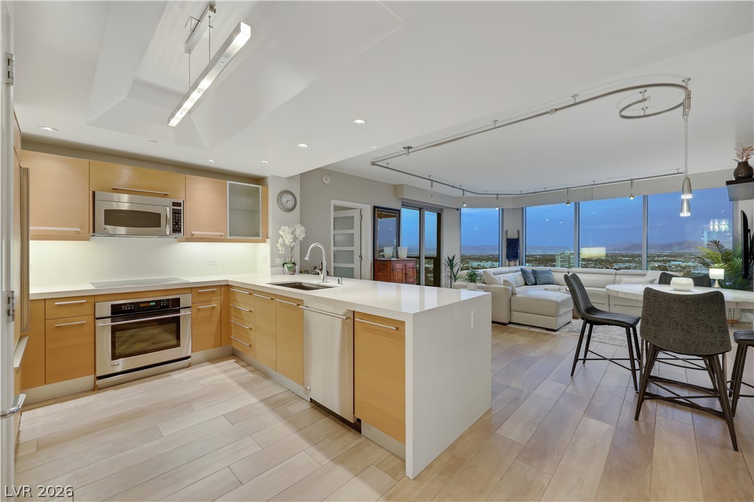 322 Karen Avenue 2902 Las Vegas NV 89109
