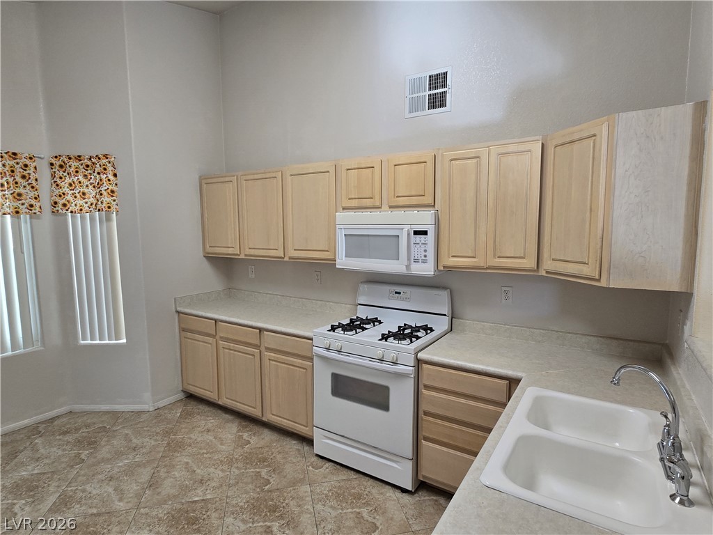 3924 Quiet Pine Street 202 Las Vegas NV 89108