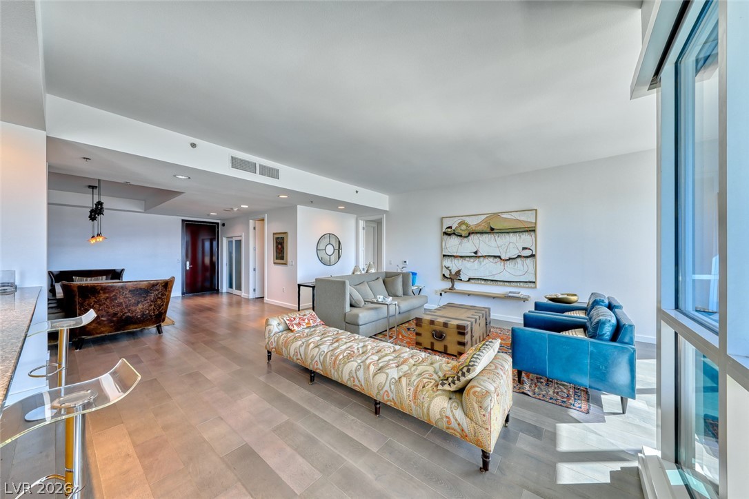 4525 Dean Martin Drive 2806 Las Vegas NV 89103