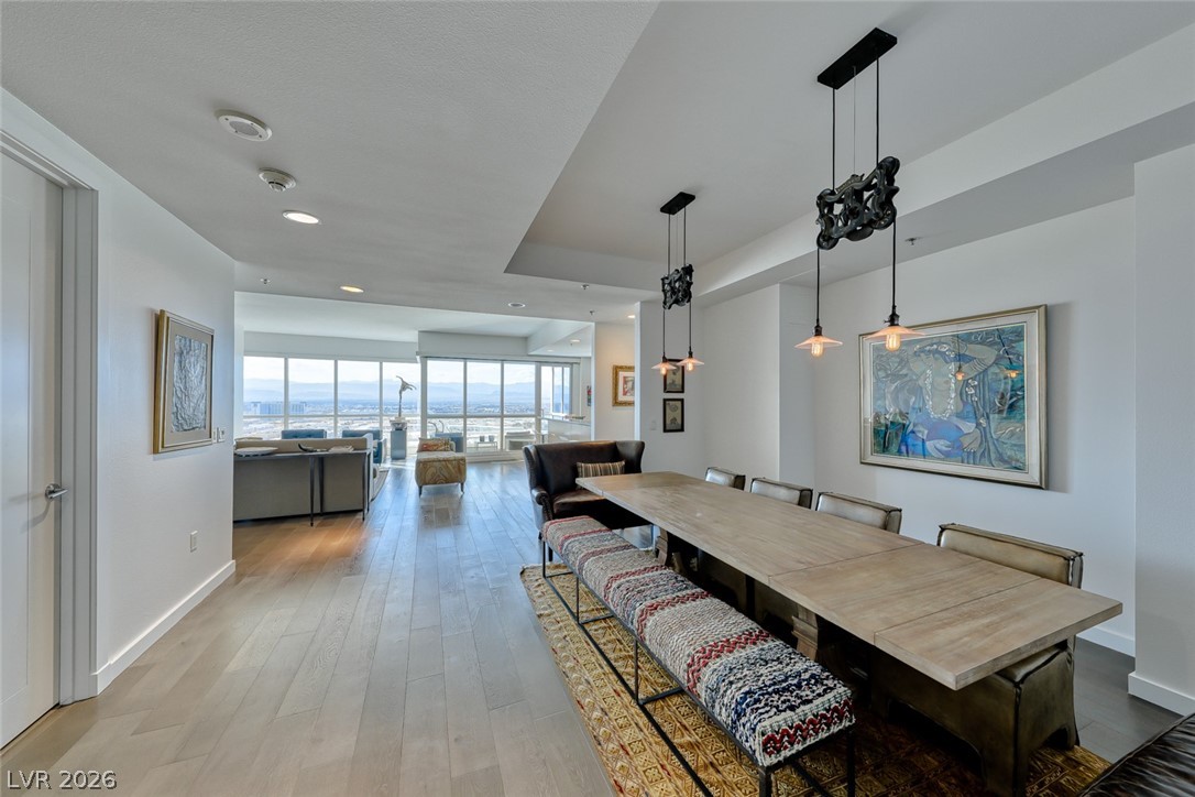 4525 Dean Martin Drive 2806 Las Vegas NV 89103