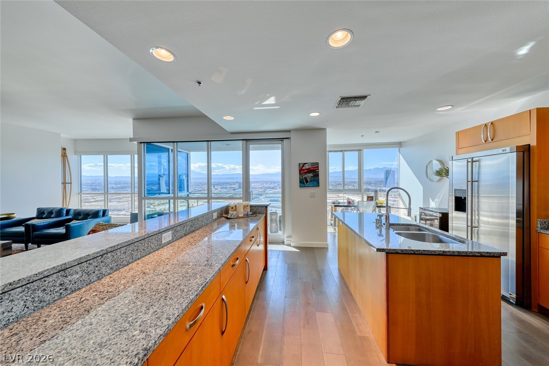 4525 Dean Martin Drive 2806 Las Vegas NV 89103