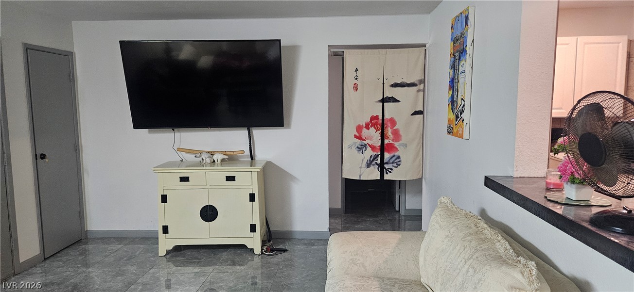 5081 Pioneer Avenue 204 Las Vegas NV 89146