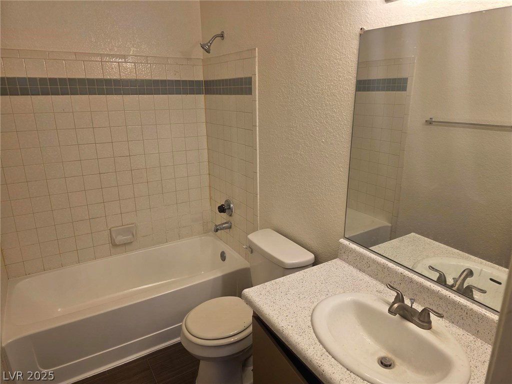 5261 Mission Carmel Lane 204 Las Vegas NV 89107