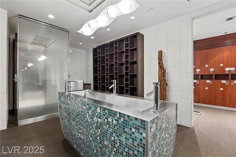 4525 Dean Martin Drive 1501 Las Vegas NV 89103