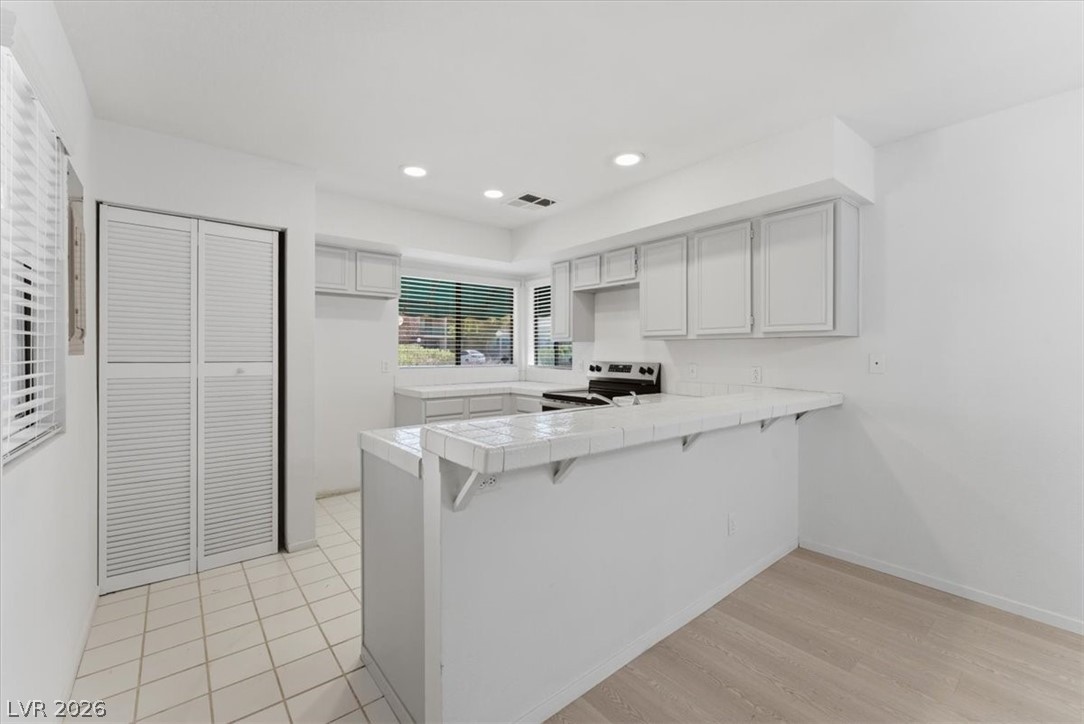 2220 Pine Breeze Lane 102 Las Vegas NV 89119