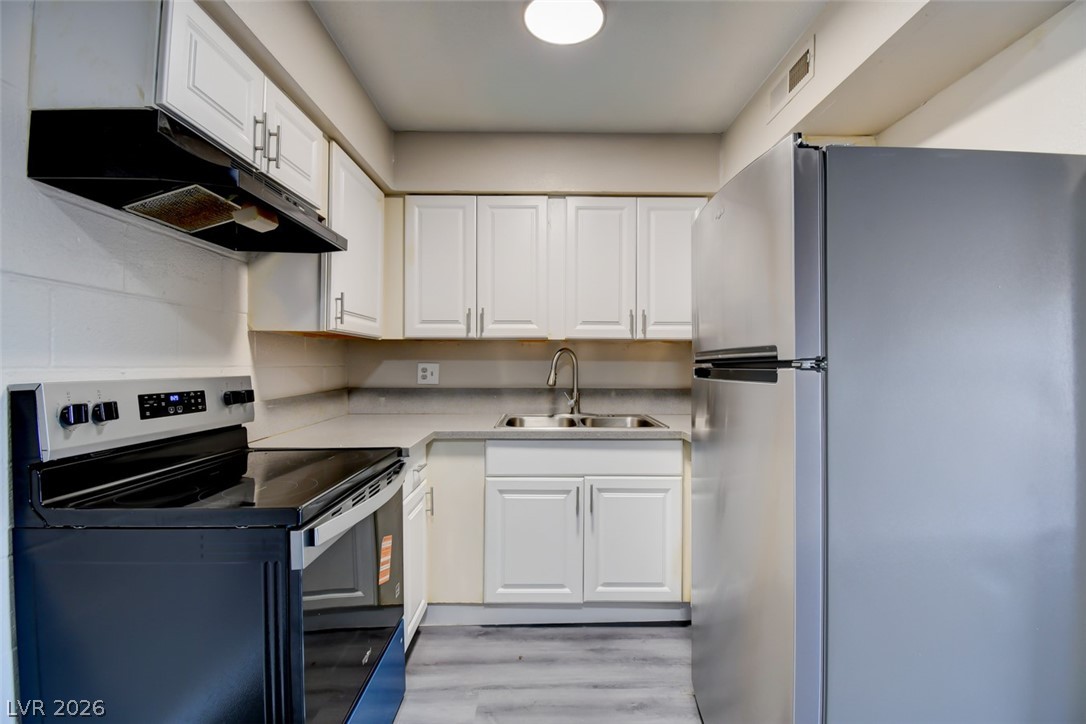 625 South Royal Crest Circle 13 Las Vegas NV 89169